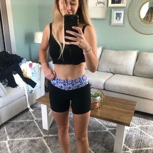 Lulu design waist band biker shorts